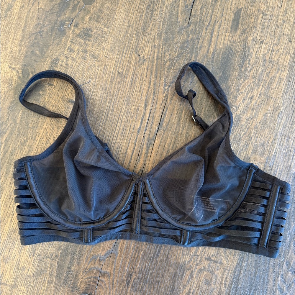 Victoria’s Secret Unlined Mesh Plunge Underwire Black Bra 34C - Picture 3 of 7